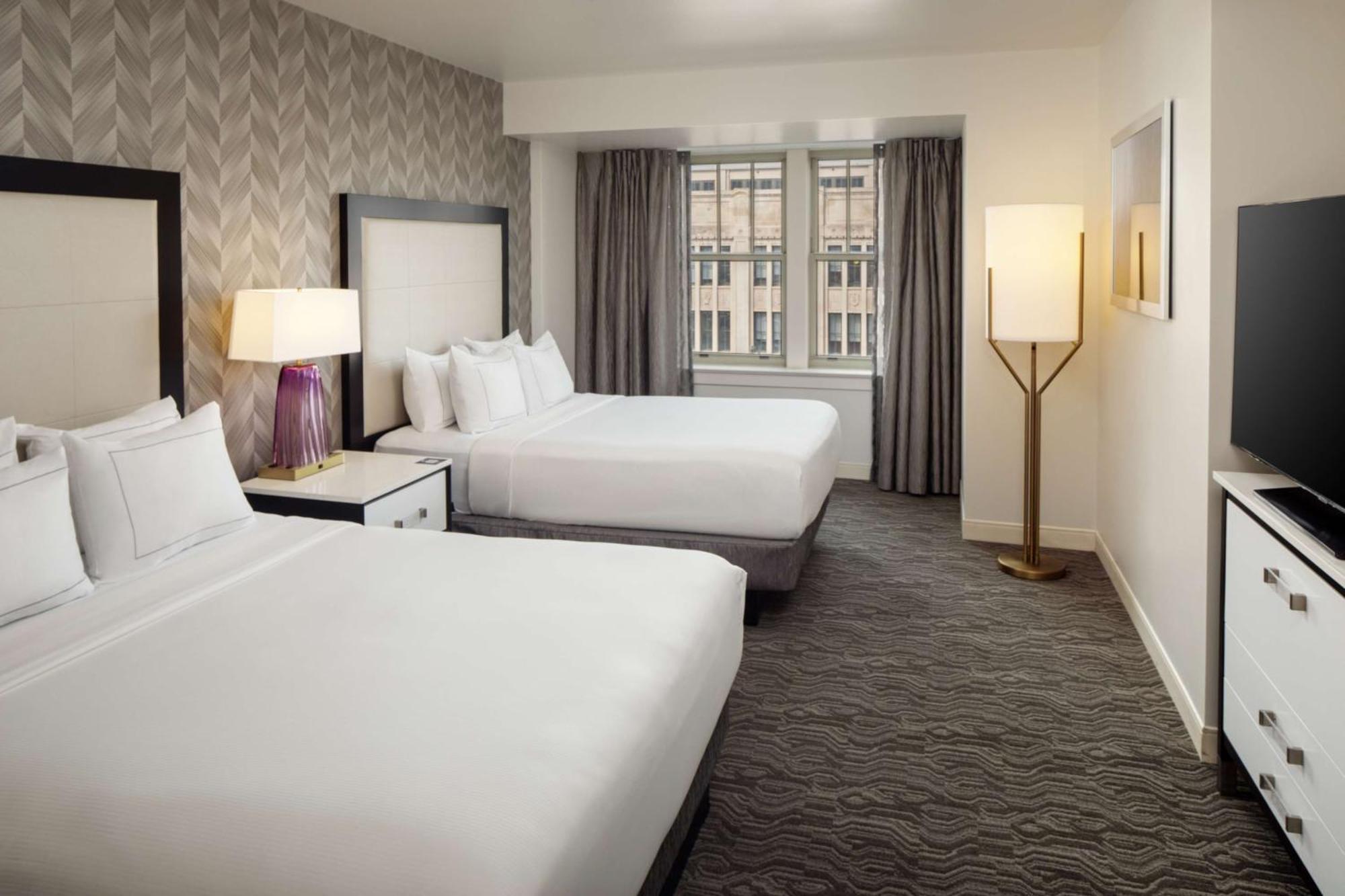 ดับเบิ้ลทรี สวีทส์ บาย ฮิลตัน ดีทรอยต์ ดาวน์ทาวน์ ฟอร์ท เชลบี Hotel ภายนอก รูปภาพ